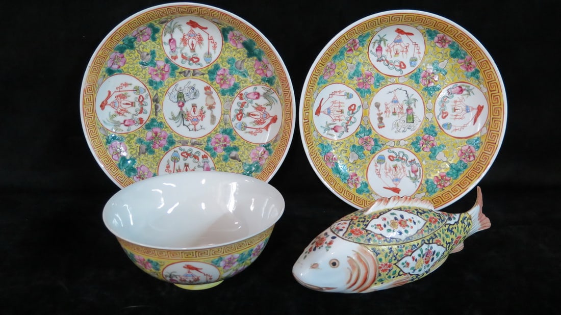 LOT OF 3 SHOWPLATES "GUANGXU" W/ FISH, REPAIR ON TAIL 9" DIA.: LOT OF 3 SHOWPLATES "GUANGXU" W/ FISH, REPAIR ON TAIL 9" DIA.