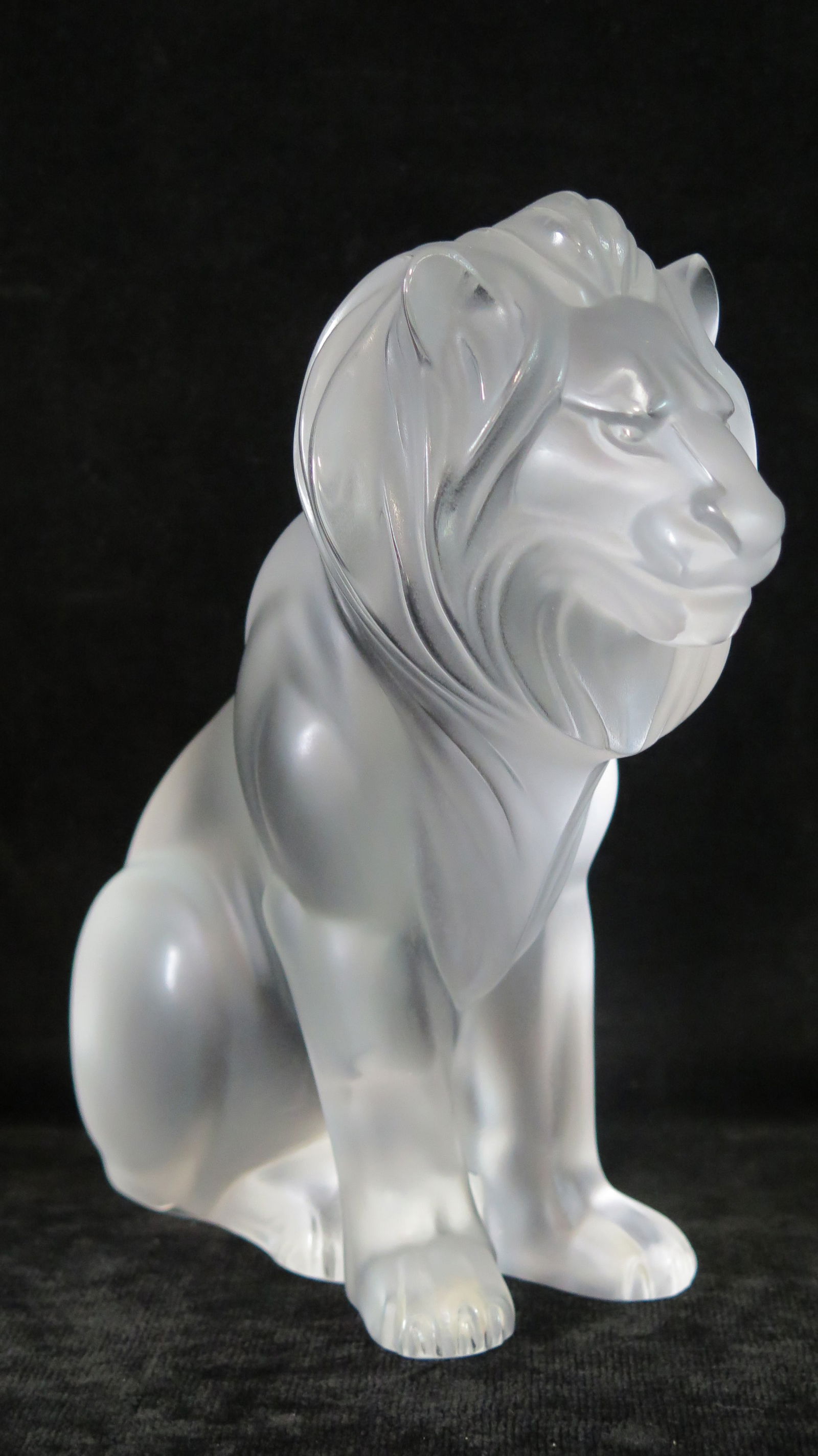 LIVING ESTATE OF JOSEPH RODANO:  LALIQUE LION 8 X 7.5 X 3.5 (1 of 9)