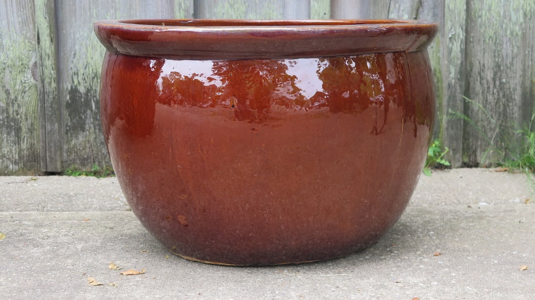 OVERSIZED RED/BROWN GLAZED POTTERY PLANTER 18.75 X 26 (1 of 5)