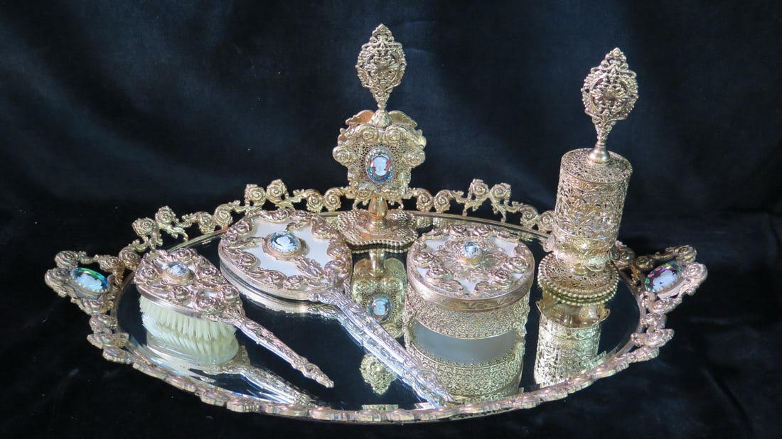 ESTATE OF DENNIS P. RODANO: SIX PIECE GILT DRESSER SET (1 of 19)