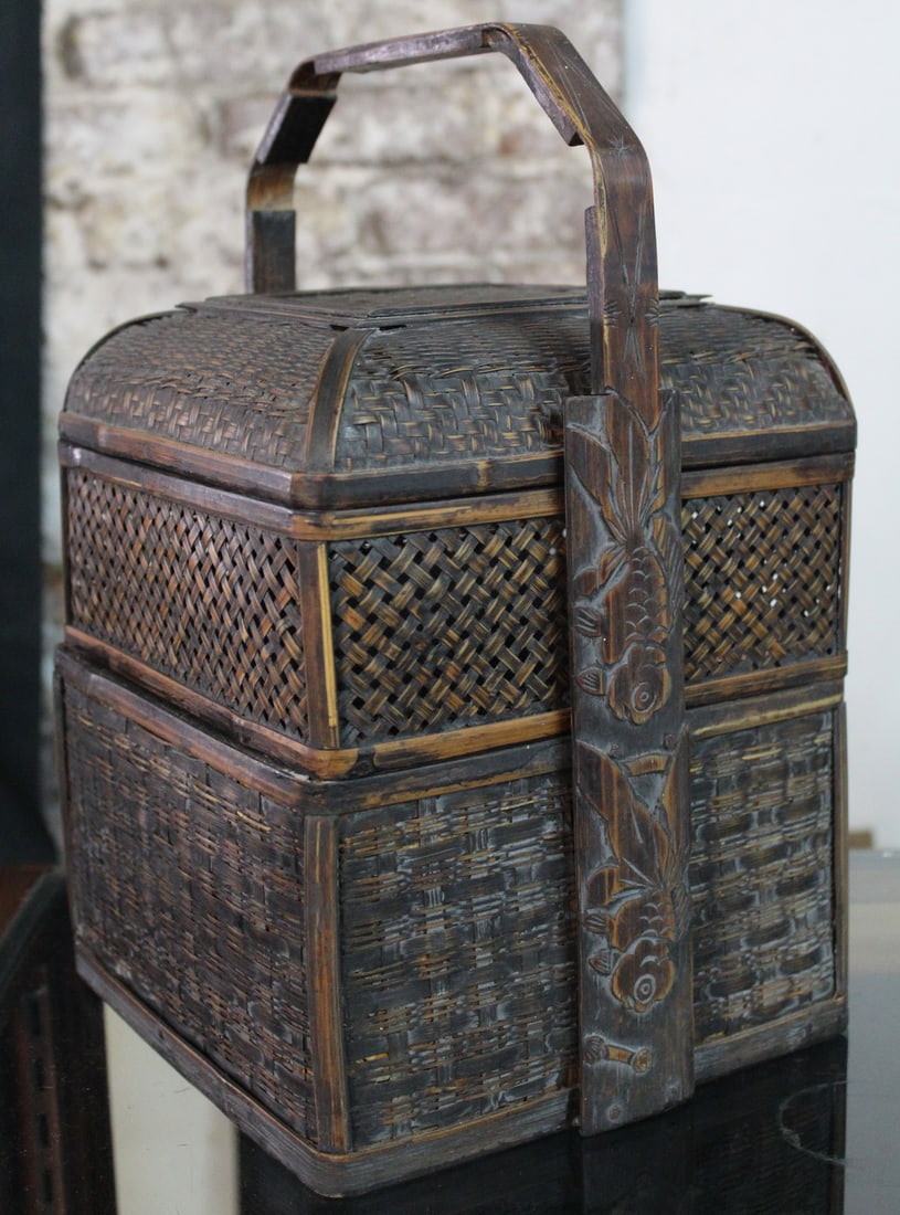 VINTAGE CHINESE WEDDING BOX 13 1/4" X 8" X 8" (1 of 9)