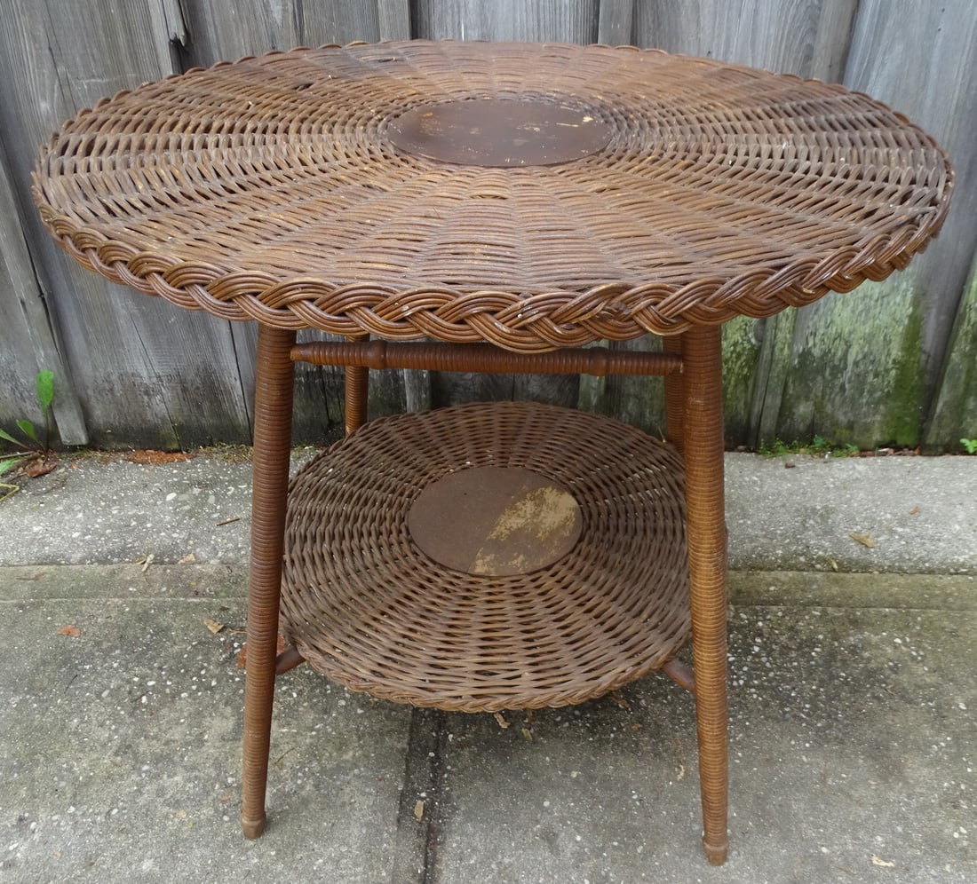 TWO TIER HAYWARD WAKEFIELD WICKER TABLE 29.5 X 30.25 DIA. (1 of 15)