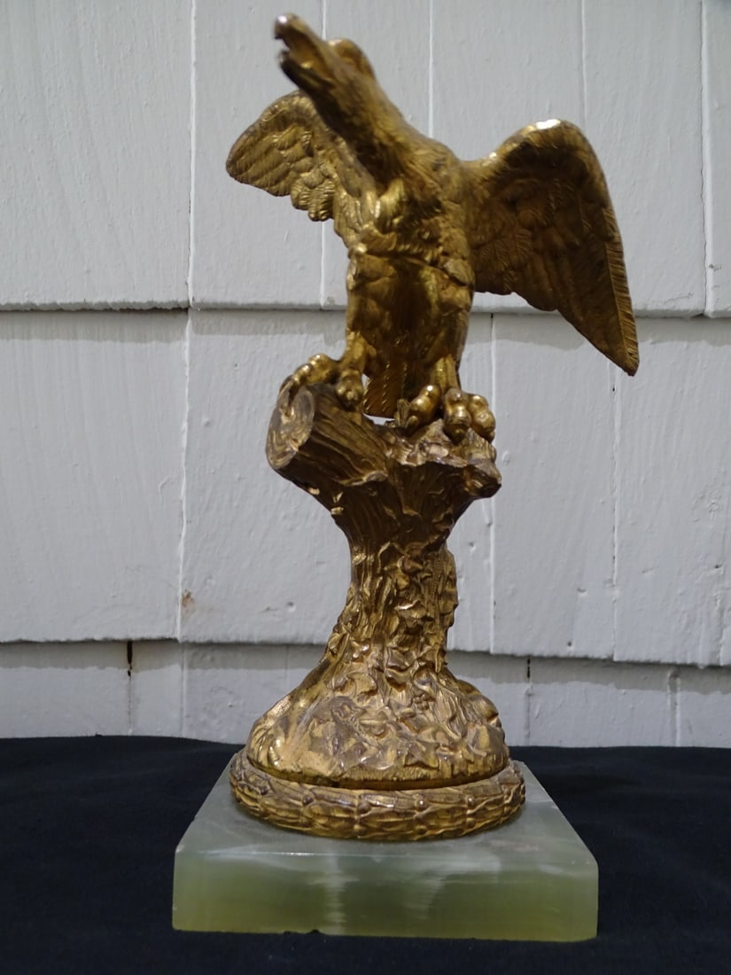 EAGLE FIGURAL GILT BRONZE ON ONYX BASE 9" HIGH: EAGLE FIGURAL GILT BRONZE ON ONYX BASE 9" HIGH