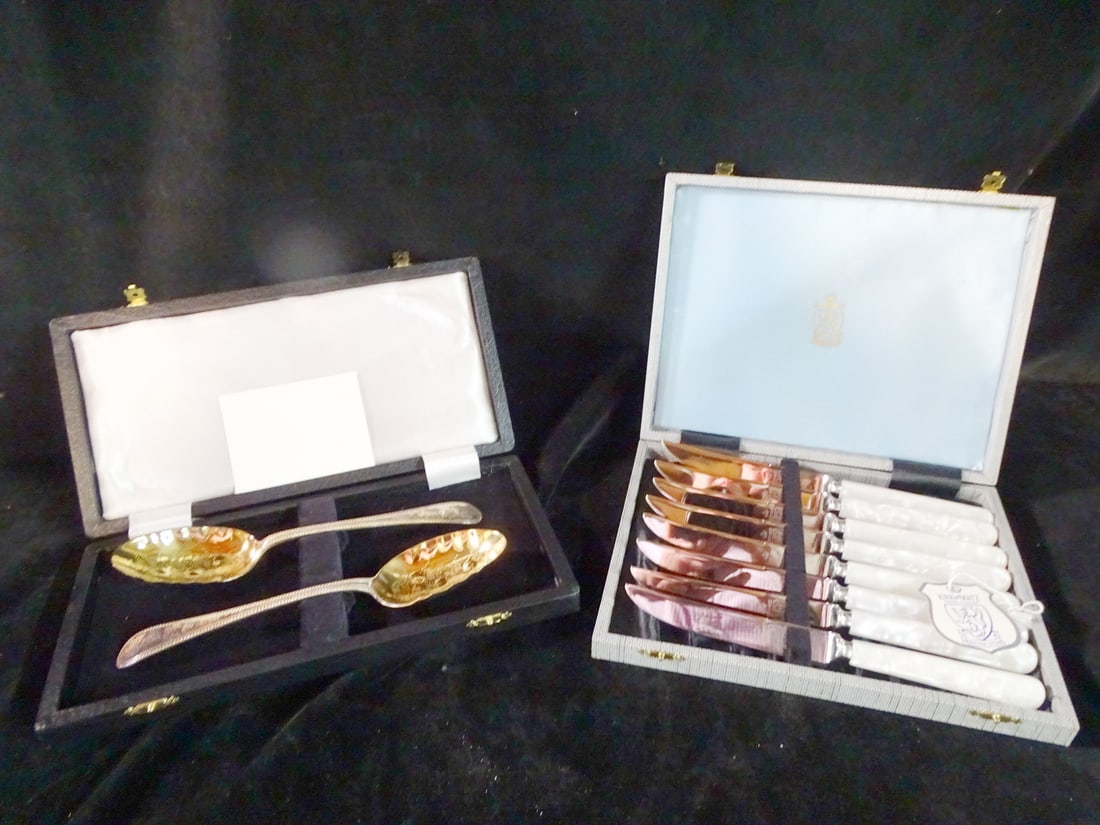 SET OF SIX SILVERPLATE ENGLISH LODGE KNIVES AND PAIR OF LATE 19C SHEFFIELD BERRY SERVING SPOONS (1 of 8)