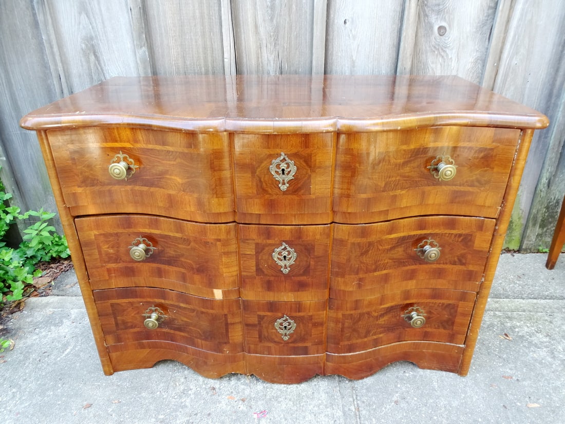 18TH CENTURY BAROQUE WALNUT INLAID 3 DRAWER CHEST 29 1/2" X 43" X 22 1/4" (1 of 20)