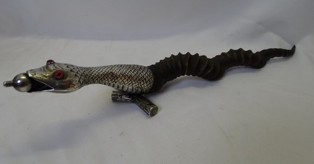 ANTIQUE SNAKE FORM SILVER AND HORN TABLE/CIGAR LIGHTER (1 of 13)