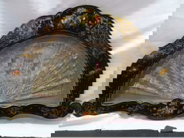 VICTORIAN BLACK LACQUER MOTHER OF PEARL GILT AND PAINT DECORATED FRAMED FAN