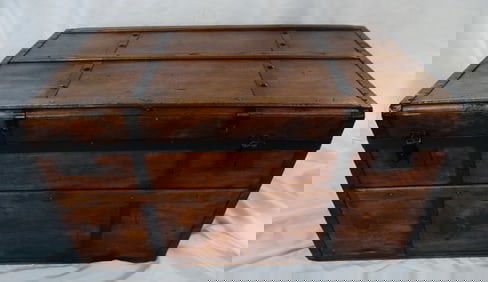 RESTORED ANTIQUE STEAMER TRUNK