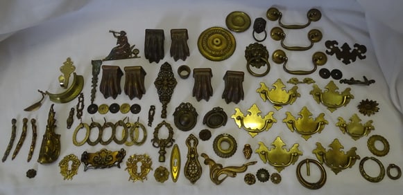 COLLECTION OF ANTIQUE AND VINTAGE BRONZE AND BRASS FURNITURE MOUNTS