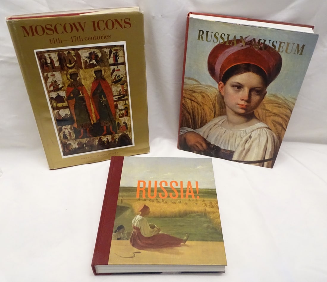 LOT OF THREE LARGE RUSSIAN ART BOOKS, LARGEST 13.75" X 10 X 1.25" (1 of 20)