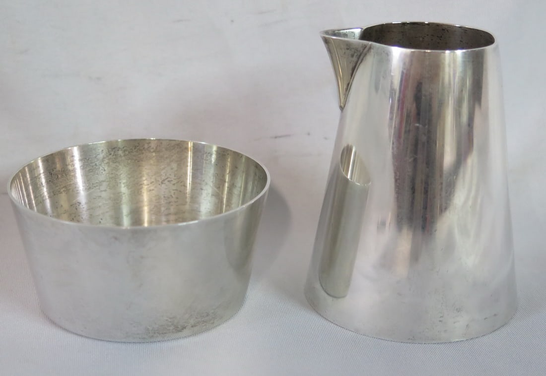 VINTAGE TIFFANY STERLING SILVER CREAMER AND SUGAR BOWL SET. 8.5 ozt (1 of 5)