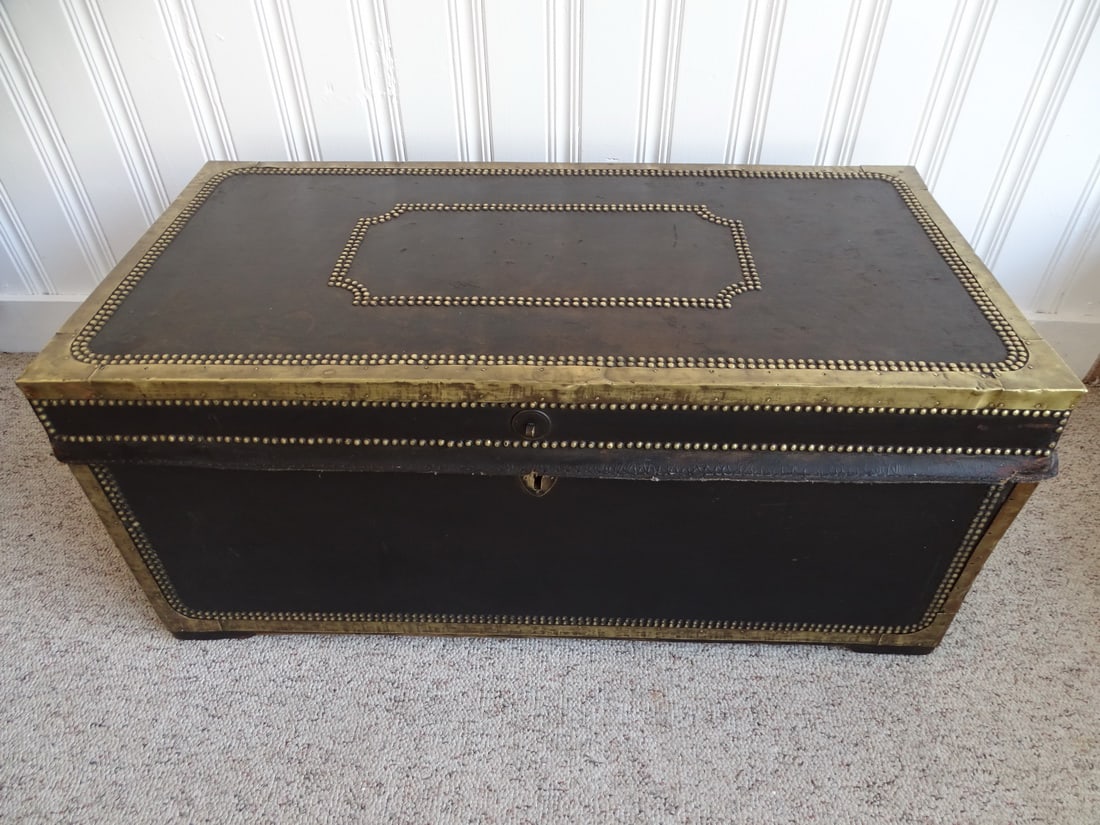 19TH CENTURY EXPORT CAMPHOR LINED BRASS & LEATHER WITH NAILHEAD DETAIL. (1 of 18)