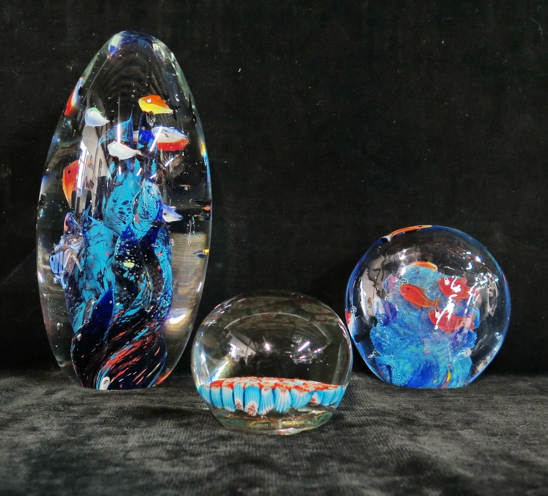COLLECTION OF THREE GLASS PAPERWEIGHTS, TWO ACQUATIC THEMED, ONE MILLEFIORI. (1 of 14)
