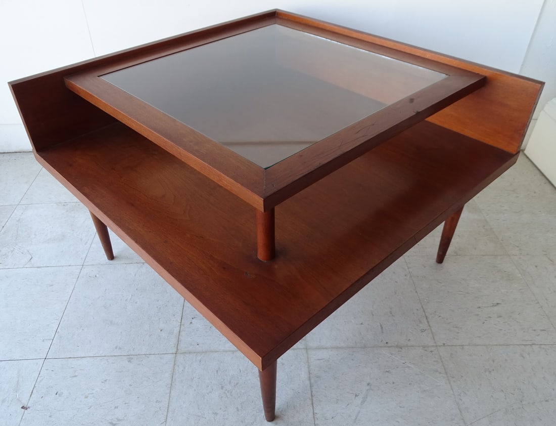 MID-CENTURY TWO TIER TEAK CORNER TABLE W/ GLASS INSERT (1 of 12)