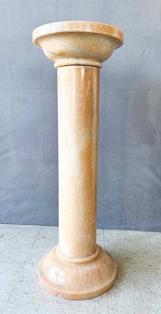 PINK MARBLE PEDESTAL STAND/PLINTH. (1 of 4)