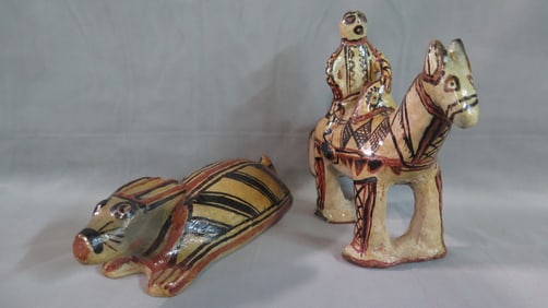 PAIR OF VINTAGE LATIN AMERICAN FOLK ART SCULPTURES
