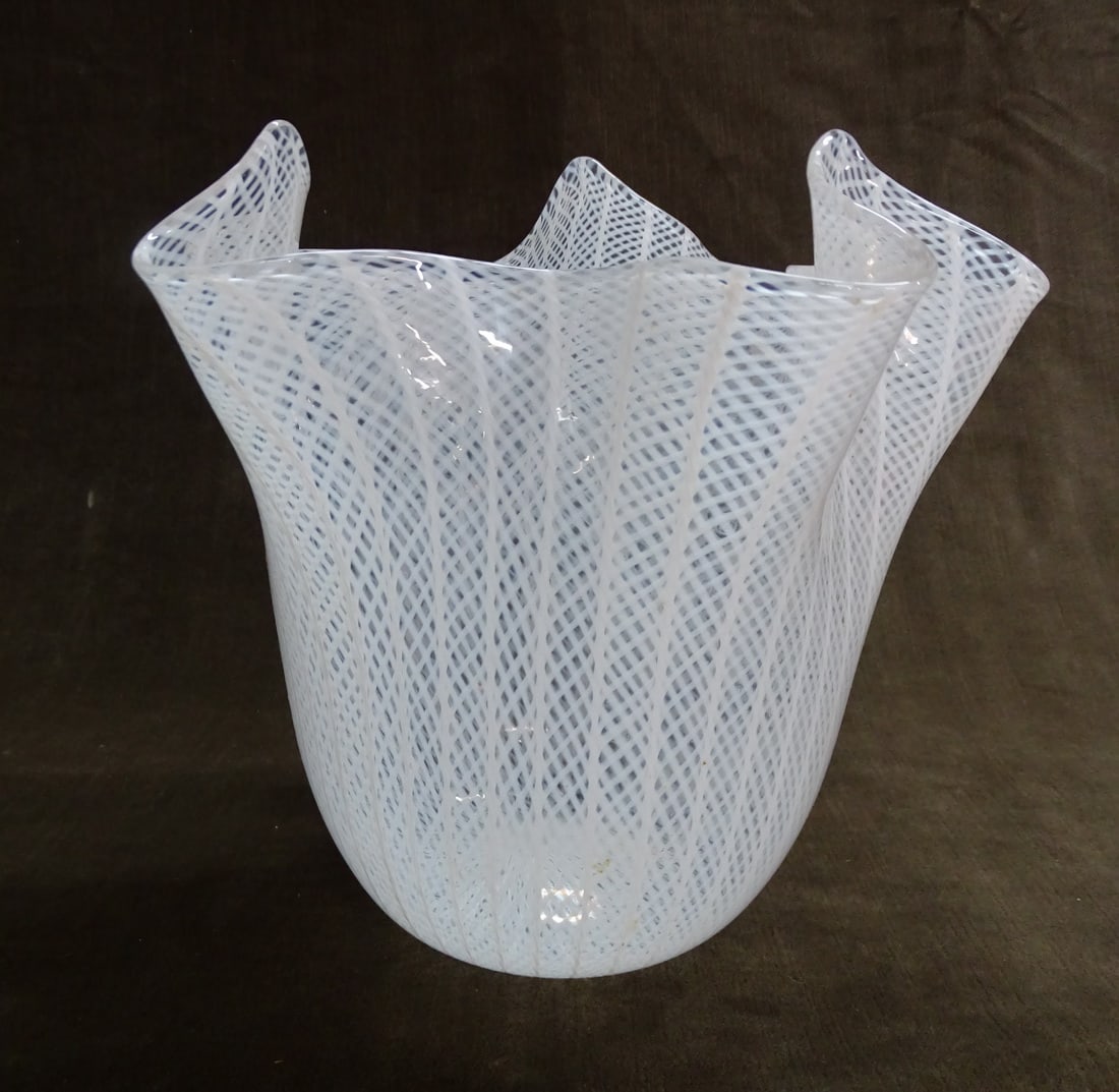 FAZZOLETTE VASE - POSSIBLY FULVIO BIANCONI FOR VENINI: This exquisite glass vase, known as a "Fazzoletto" (handkerchief) vase, is a prime example of Italian glassmaking artistry. Designed by the renowned Fulvio Bianconi and produced by the prestigious Ven