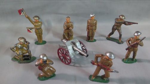 COLLECTION OF BARCLAY/MANOIL LEAD TOY SOLDIERS WITH CANNON
