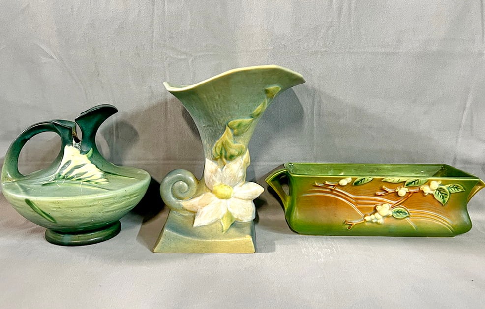 COLLECTION OF THREE ROSEVILLE CERAMIC PIECES (1 of 17)