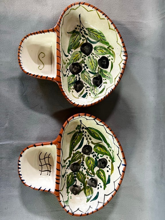 LIVING ESTATE OF JOSEPH RODANO: PAIR OF VINTAGE POLIDO AND FILHO TERRACOTTA / RED CLAY OLIVE DISHES (1 of 7)
