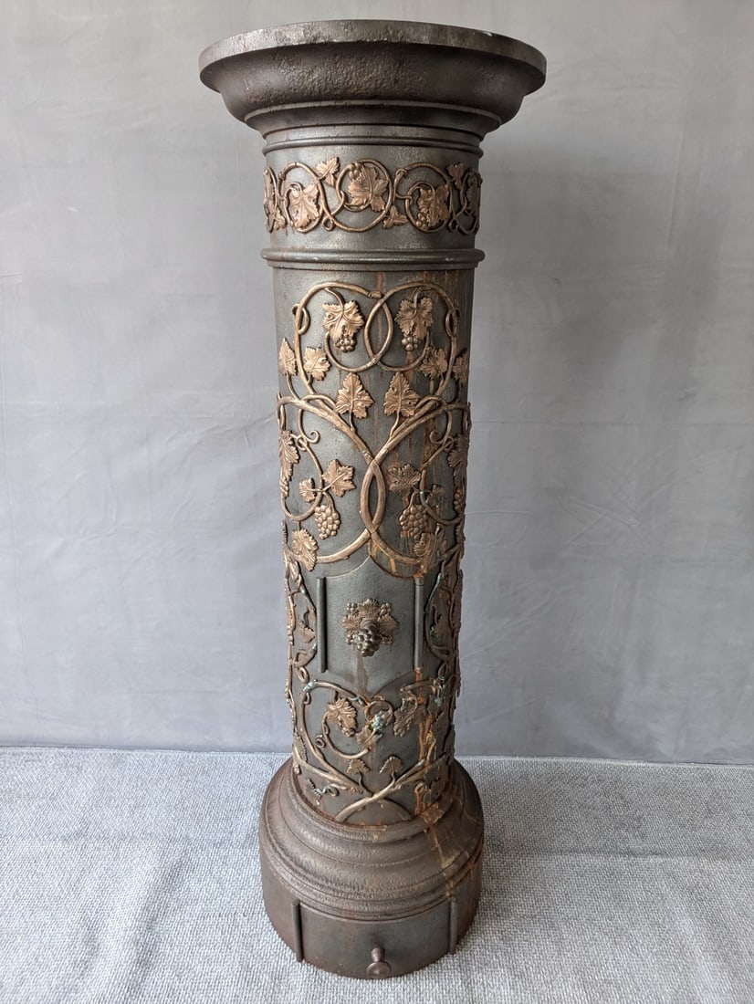 LIVING ESTATE OF JOSEPH RODANO: VINTAGE ART NOVEAU CAST IRON STOVE WITH GRAPE CLUSTER MOTIF (1 of 13)