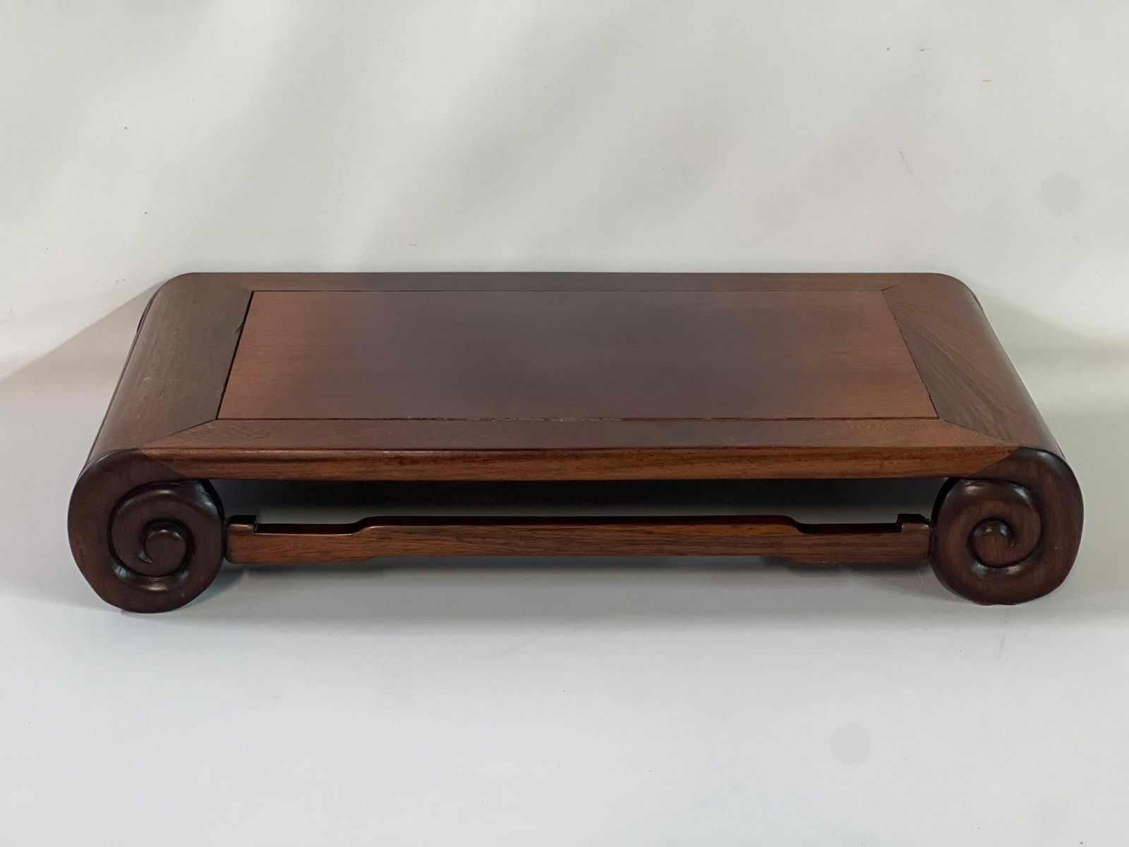 WOODEN DISPLAY STAND / TRAY (1 of 6)