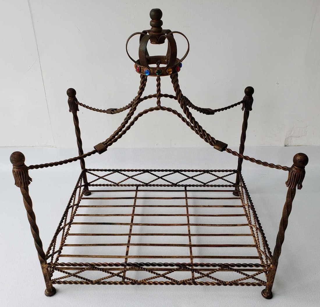 ORNATE GILT METAL PET BED WITH COLORED GLASS BEAD DETAIL (1 of 10)