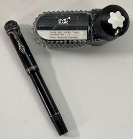 MONTBLANC WRITERS EDITION 1993 AGATHA CHRISTIE FOUNTAIN PEN