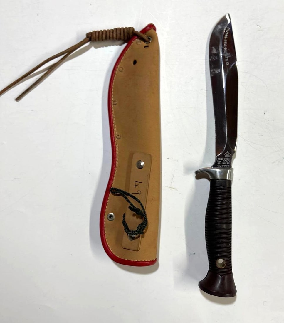 PUMA SEA HUNTER PRE 1964 W/ ORIGINAL SHEATH AND TAG