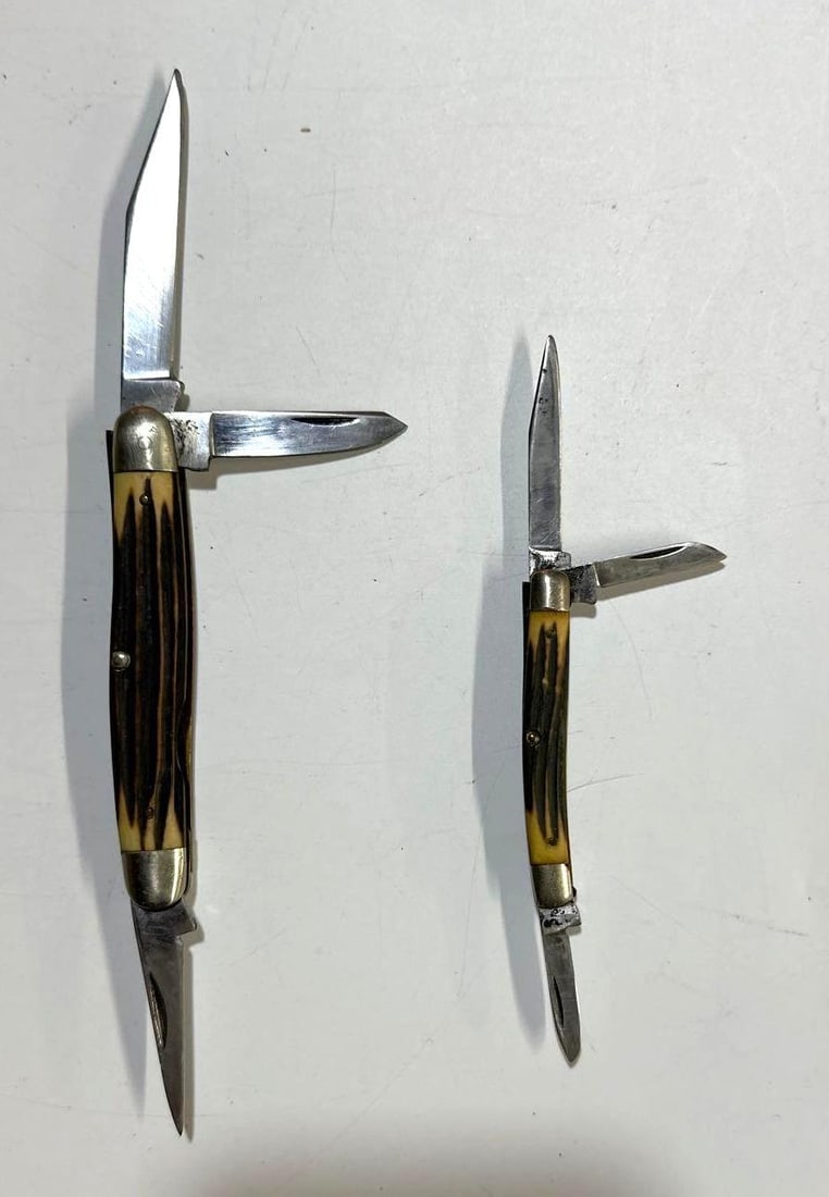 PAIR OF VINTAGE QUEEN TRAPPER KNIVES: WINTERBOTTOM BONE HANDLES APPROX. 7-10"