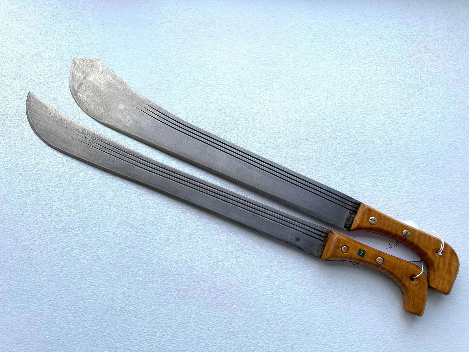 PAIR OF VENEZUELAN MACHETES: 28" LONG
