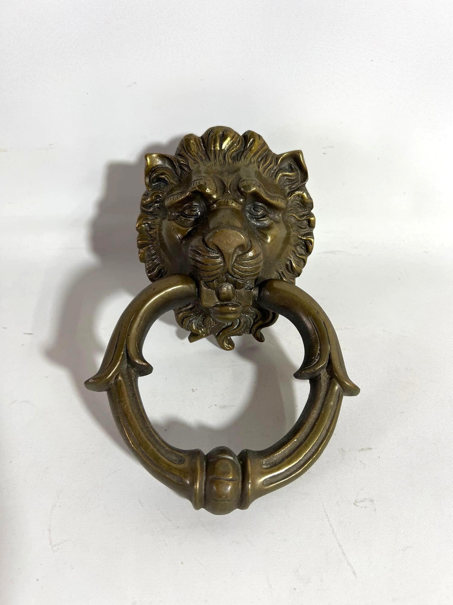 BRASS LION DOOR KNOCKER (1 of 7)