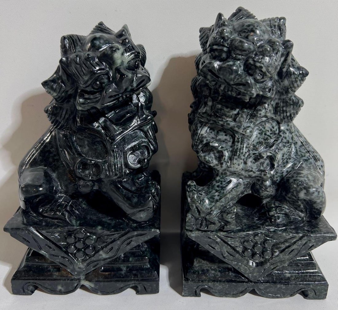 PAIR OF STONE LION BOOKENDS (1 of 10)