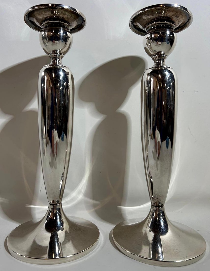 SET OF TWO REED & BARTON STERLING SILVER WEIGHTED CANDLE HOLDERS (1 of 8)