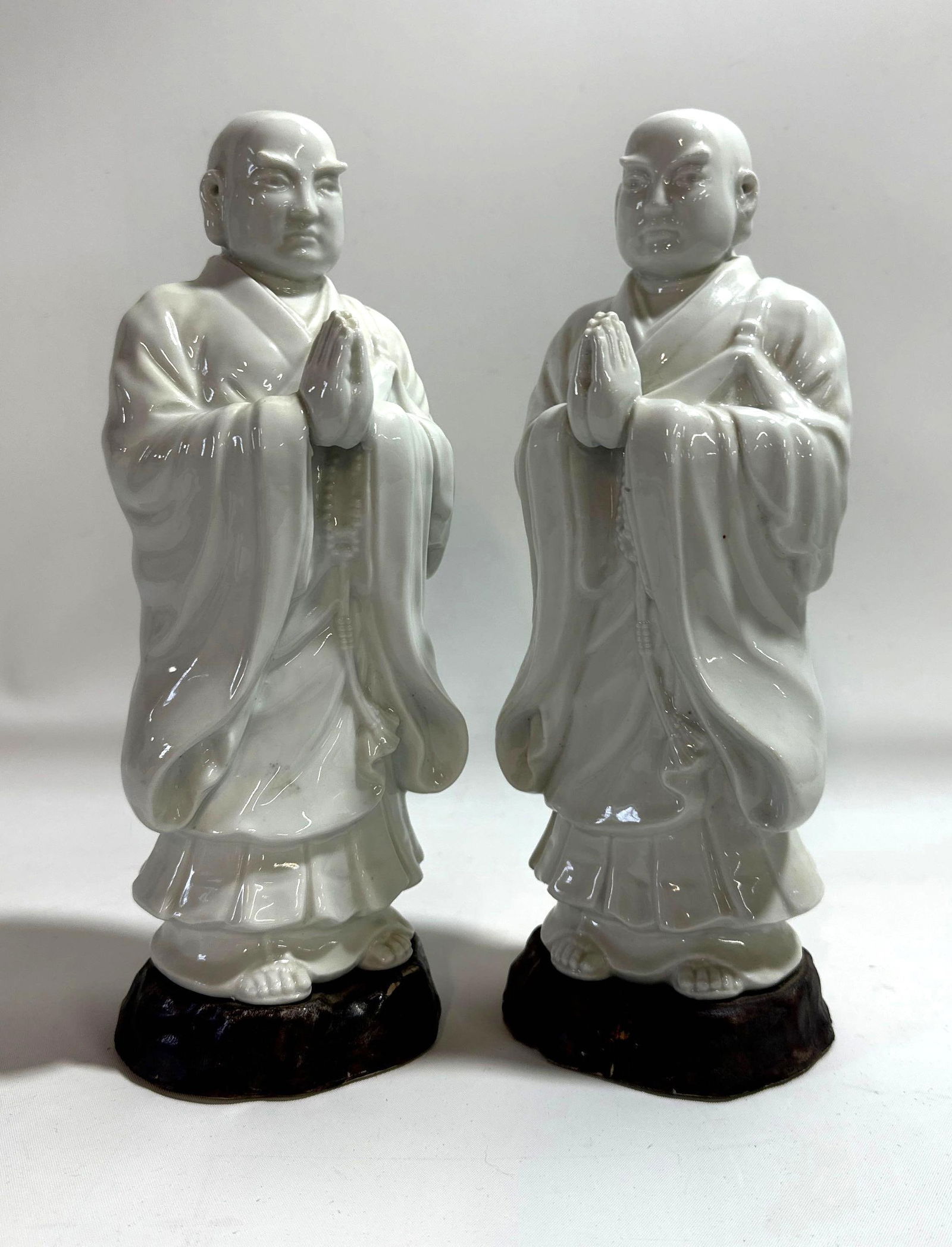 PAIR OF VINTAGE BLANC DE CHINE DUHUA PORCELAIN BUDDAH STATUES (1 of 6)
