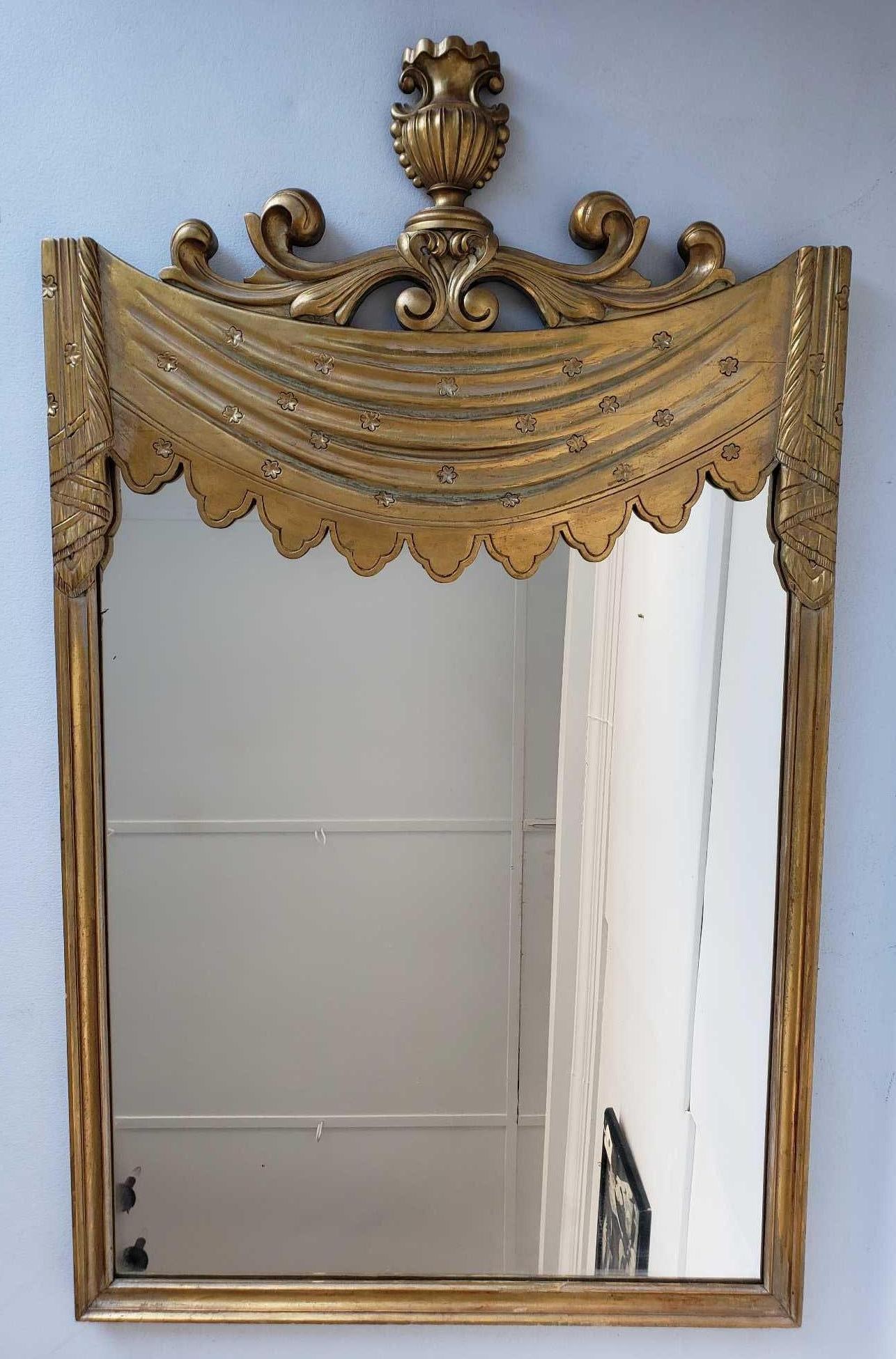 GROSSMAN HOUSE NEOCLASSICAL / HOLLYWOOD REGENCY STYLE GILT FRAMED MIRROR (1 of 9)