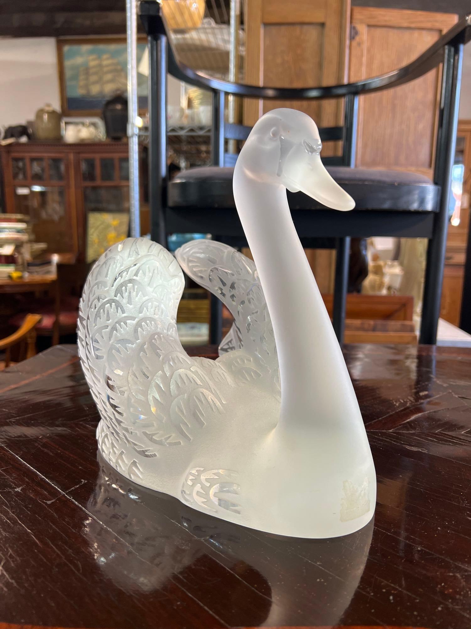 VINTAGE 1970'S LALIQUE CLEAR CRYSTAL SWAN HEAD UP SCULPTURE (1 of 15)