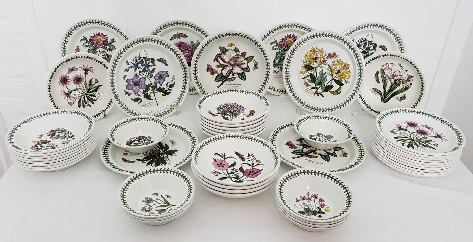 COLLECTION OF PORTMEIRION "BOTANIC GARDEN" PLATES AND BOWLS (48 PIECES) (1 of 12)