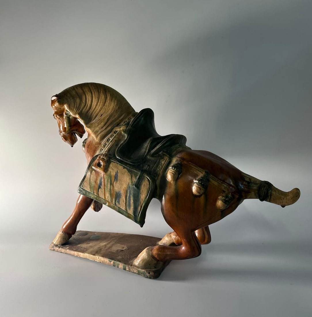 VALUE LOT CERAMIC HORSE (1 of 6)