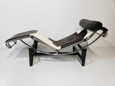 LE CORBUSIER STYLE CHAISE LOUNGE IN PONY HIDE