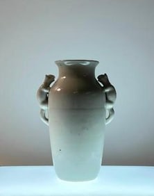RARE CHINESE BLANC DE CHINE DEHUA PORCELAIN BUD VASE WITH CAT SQUIRREL FIGURAL HANDLES
