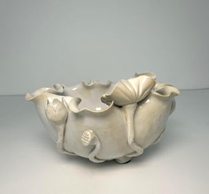 CHINESE BLANC DE CHINE DEHUA PORCELAIN LOTUS BOWL