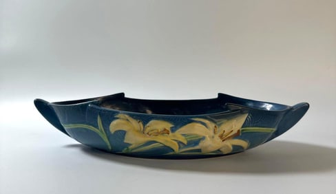 VALUE LOT: ROSEVILLE ZEPHYR LILY BLUE CONSOLE BOWL