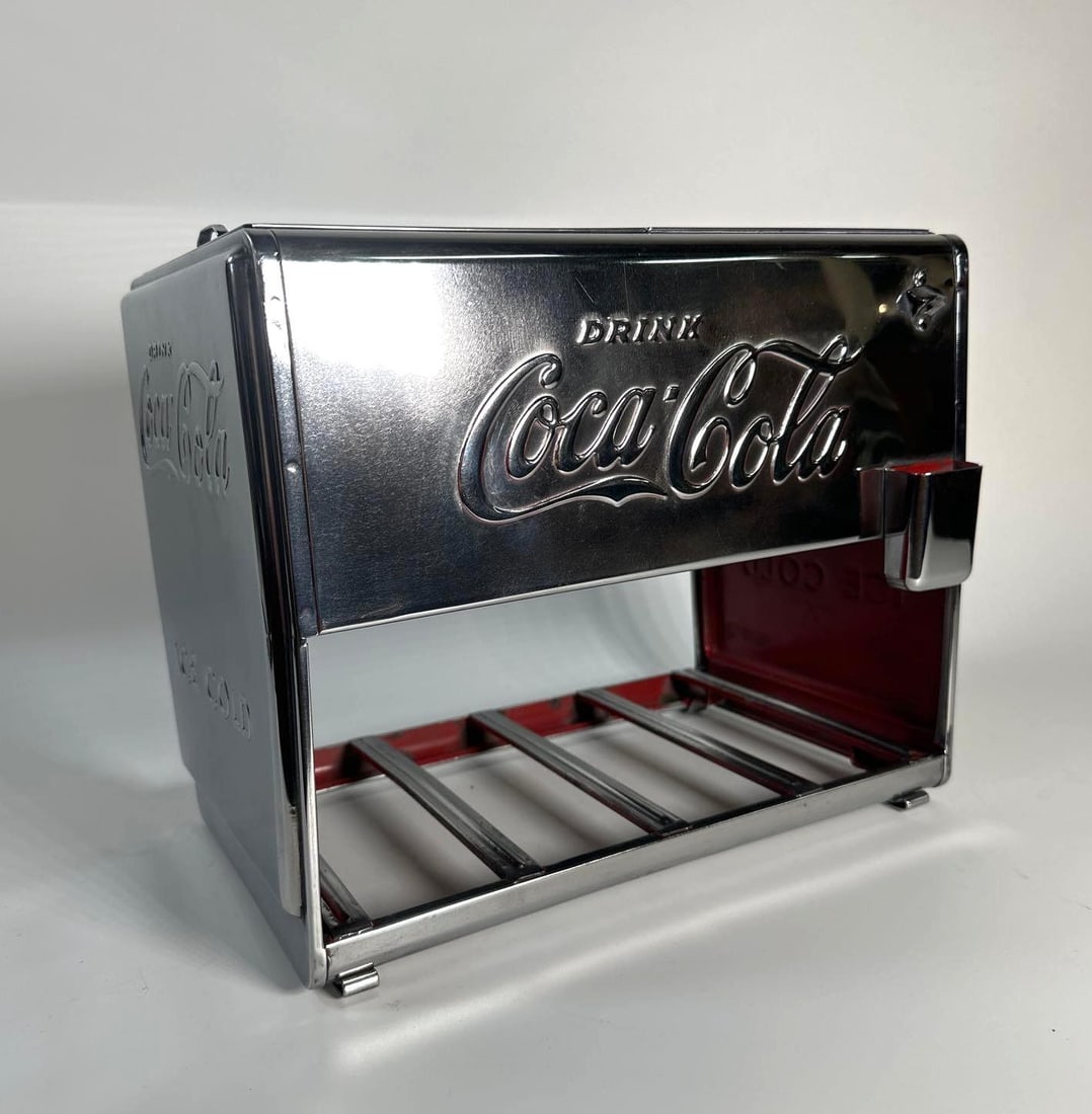 POLISHED VINTAGE 1930'S COCA-COLA SALESMAN SAMPLE ICE BOX (1 of 12)