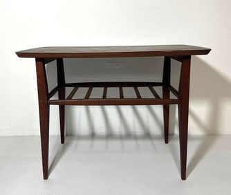 COFFEE TABLE IN THE STYLE OF LANE FURNITURE (1 of 2)