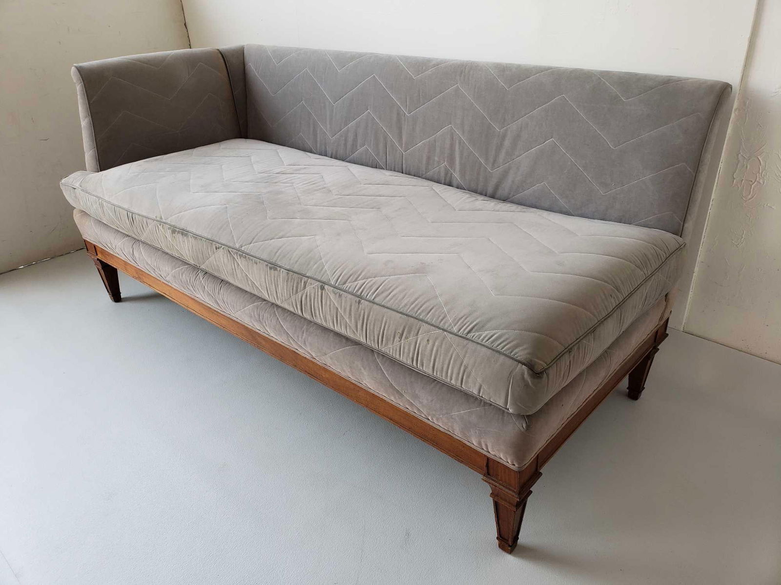 VINTAGE KNOLL STYLE DROP ARM CHAISE | SOFA (1 of 12)