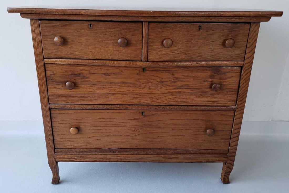 ANTIQUE OAK FOUR DRAWER CHEST (1 of 10)