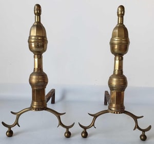PAIR OF AMERICAN FEDERAL BRASS LEMON-TOP WITH ACORN FINIAL ANDIRONS