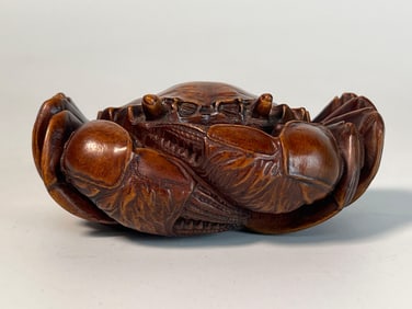 MEIJI PERIOD JAPANESE HAND-CARVED BOXWOOD CRAB