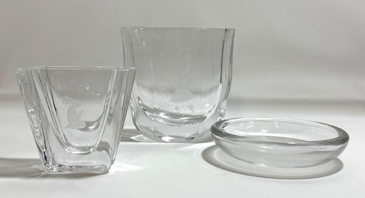 COLLECTION OF THREE SIGNED CRYSTAL VESSELS INCLUDING VAL ST. LAMBERT DISH